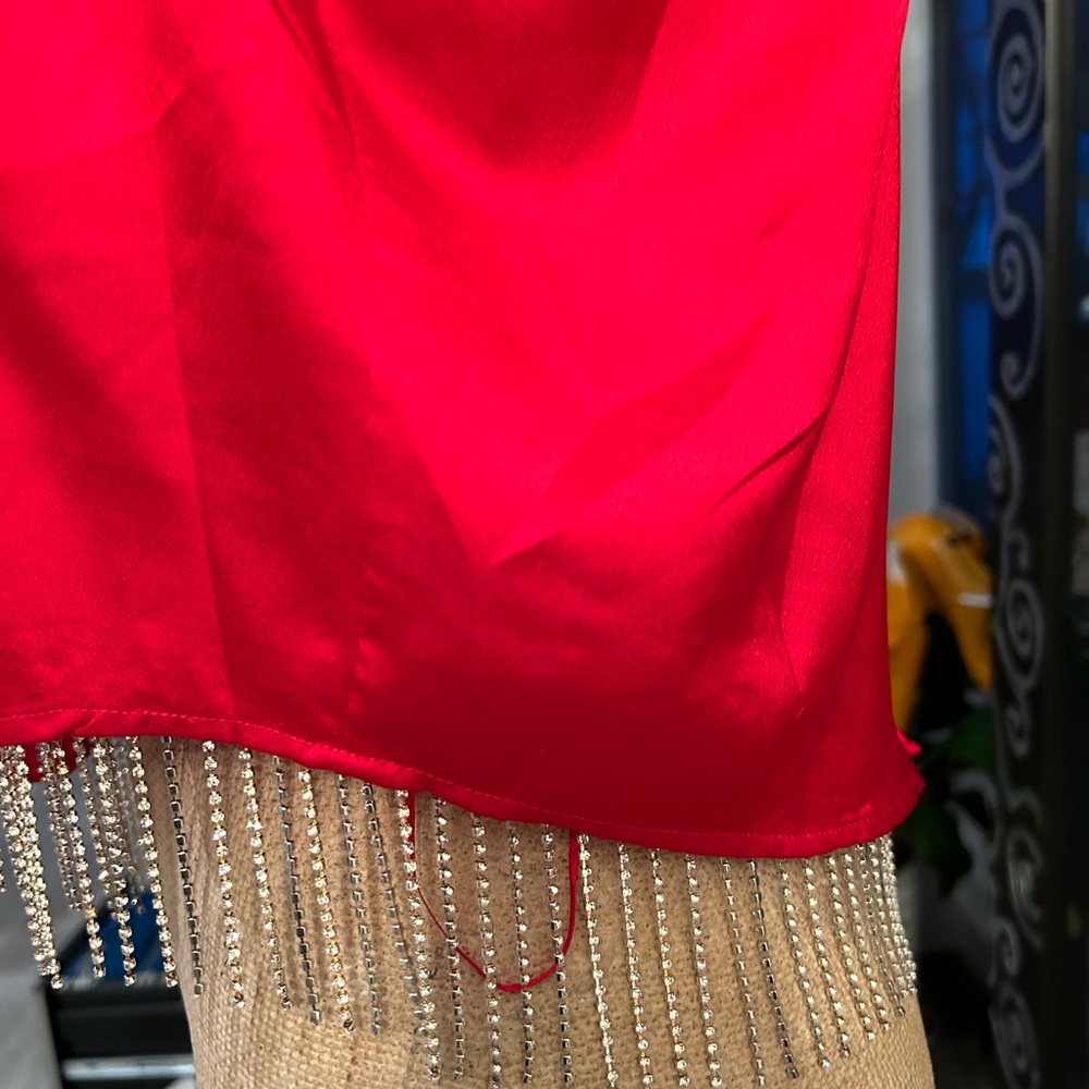 SATIN RED SEXY HALTER TOP
RHINESTONE BOTTOM W/Slit closure w Collar button -M